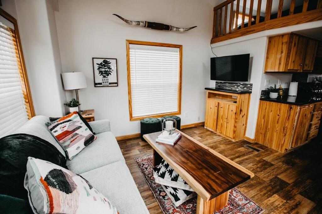 The Longhorn Cabin - Cabins At Rim Rock Austin Kültér fotó